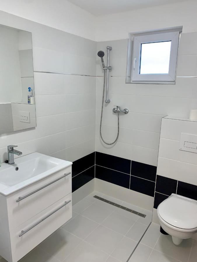 Var-Lak Apartman Eger Zewnętrze zdjęcie